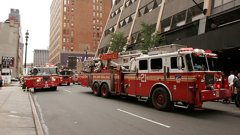 fdny-firetrucks-ap06090108603_11042022.jpeg