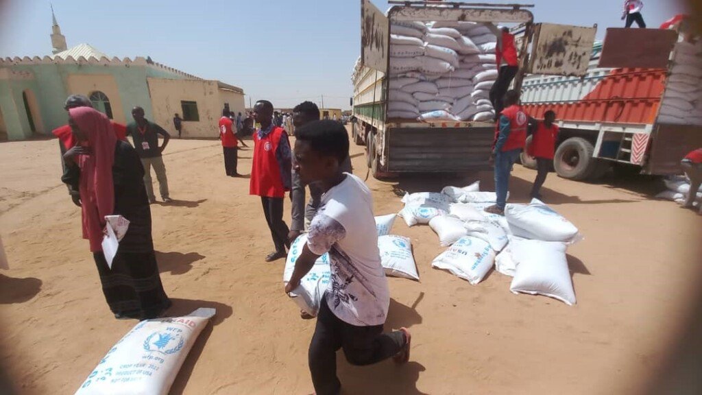 Sudan. Food distributions in Omdurman, Khartoum State