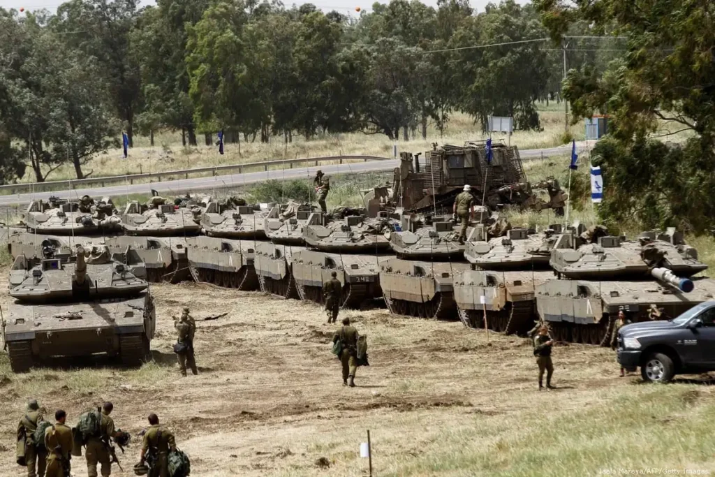 2018_7-7-Israeli-soldiers-at-an-army-base-syriaGettyImages-953343122